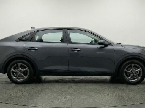 Used 2025 Kia K4 LXS image 11