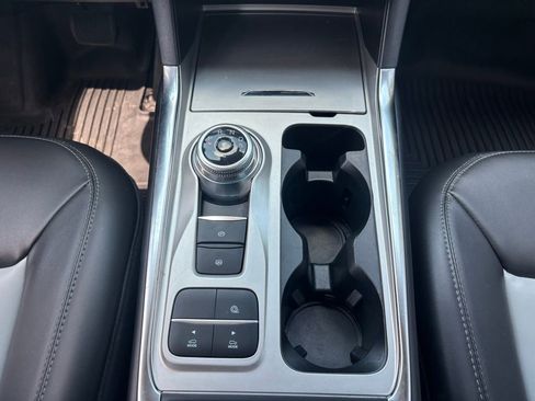 Used 2022 Ford Explorer XLT w/ Equipment Group 202A image 25