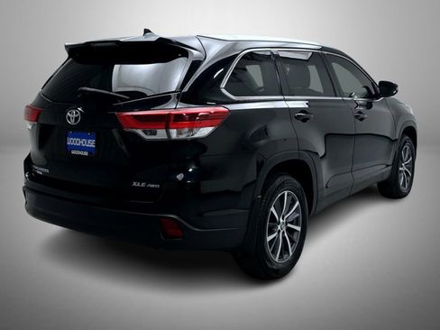 Used 2019 Toyota Highlander XLE image 5