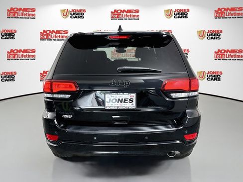 Used 2022 Jeep Grand Cherokee Laredo X AWD/4WD image 16
