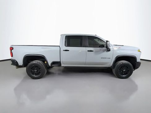Used 2024 Chevrolet Silverado 2500 ZR2 w/ Technology Package AWD/4WD image 5