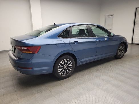 Used 2019 Volkswagen Jetta SE w/ Cold Weather Package FWD image 9