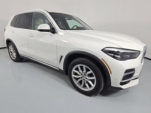 Certified 2023 BMW X5 xDrive40i w/ Premium Package image 7