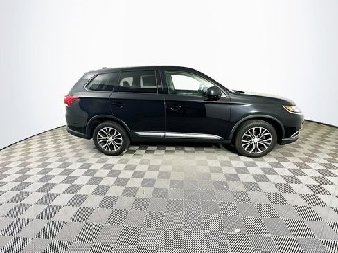 Used 2018 Mitsubishi Outlander ES image 10