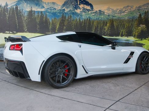 Used 2019 Chevrolet Corvette Grand Sport w/ Carbon Flash Badge Package image 6