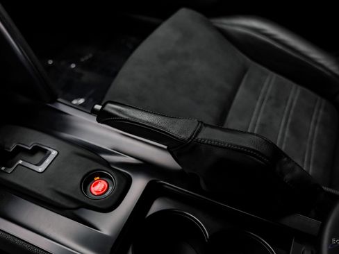 Used 2013 Nissan GT-R Premium image 57