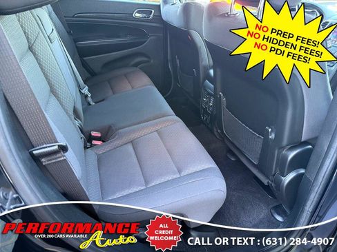 Used 2019 Jeep Grand Cherokee Laredo AWD/4WD image 9