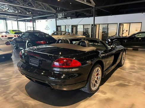 Used 2004 Dodge Viper SRT-10 RWD image 7