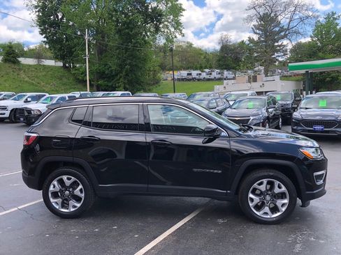 Used 2018 Jeep Compass Limited AWD/4WD image 6