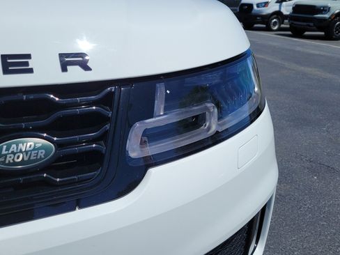 Used 2020 Land Rover Range Rover Sport HST image 3