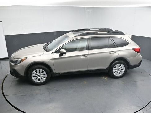 Used 2018 Subaru Outback 2.5i Premium image 22