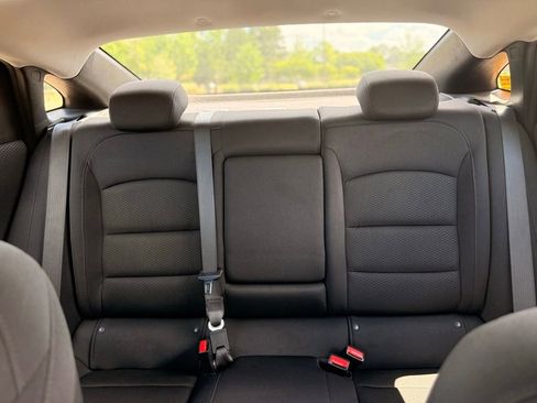 Used 2024 Chevrolet Malibu LT image 14