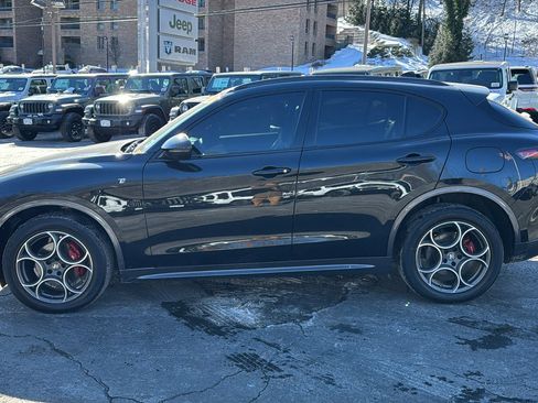 Used 2024 Alfa Romeo Stelvio Ti image 10