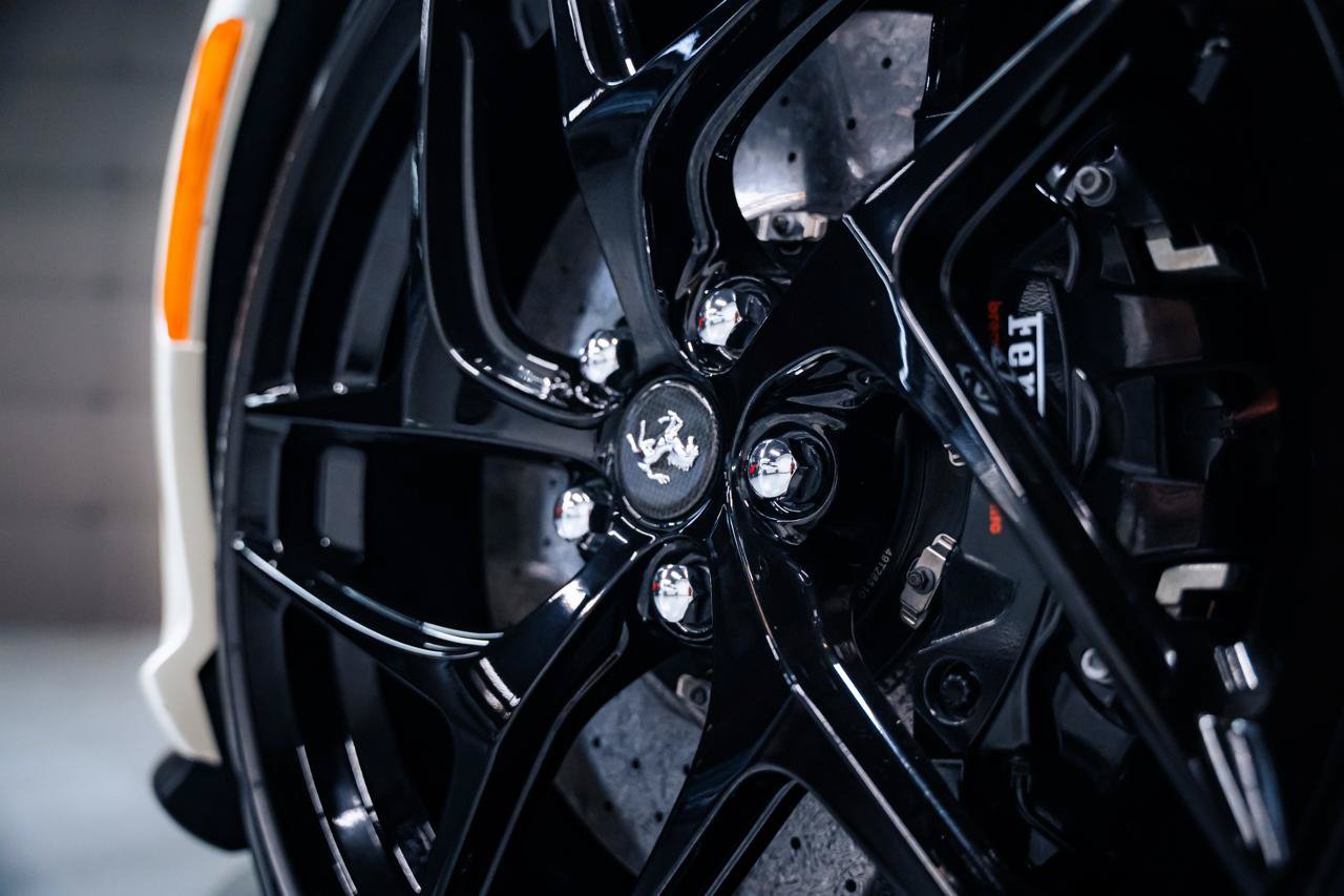 Used 2018 Ferrari 812 Superfast RWD image 28