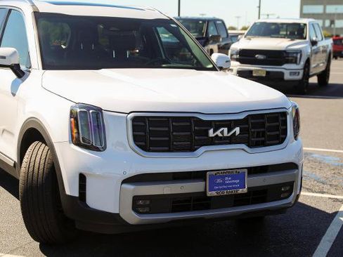 Used 2023 Kia Telluride SX AWD/4WD image 4