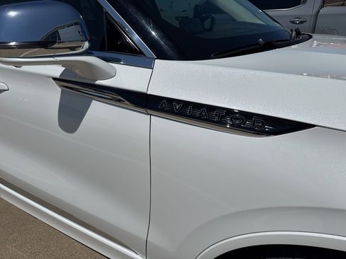 Used 2021 Lincoln Aviator Black Label w/ Dynamic Handling Package image 5