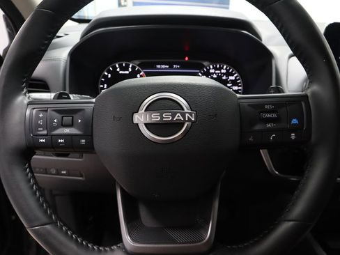 Certified 2025 Nissan Rogue SV image 29