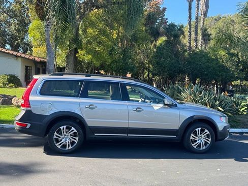 Used 2015 Volvo XC70 T5 Premier w/ Convenience Package image 5