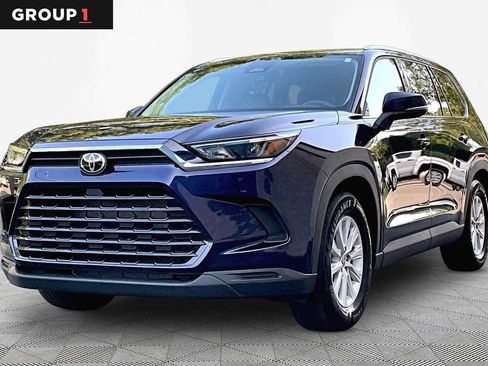 Used 2025 Toyota Grand Highlander FWD image 1