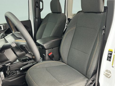 Used 2024 Jeep Wrangler Unlimited w/ Convenience Group AWD/4WD image 14