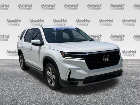 Used 2025 Honda Pilot EX-L image 2