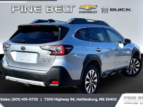 Used 2023 Subaru Outback Touring AWD/4WD image 11