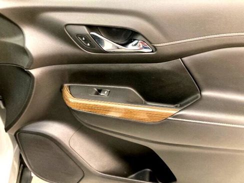 Used 2019 GMC Acadia SLE w/ LPO, Cargo Package image 33