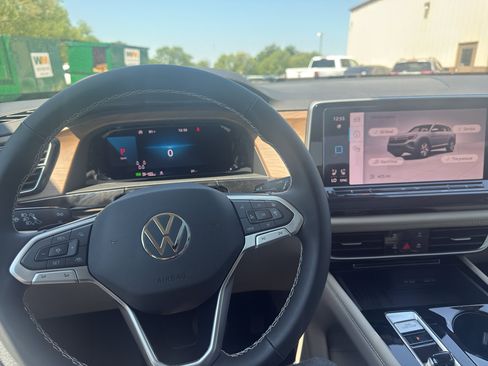 New 2026 Volkswagen Atlas SE AWD/4WD image 15