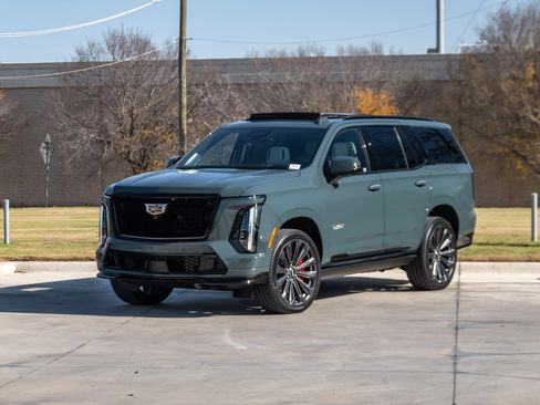 Used 2026 Cadillac Escalade V image 50