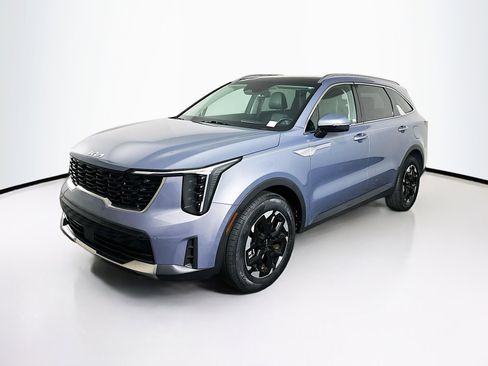 Used 2025 Kia Sorento S w/ Panoramic Sunroof Package image 3