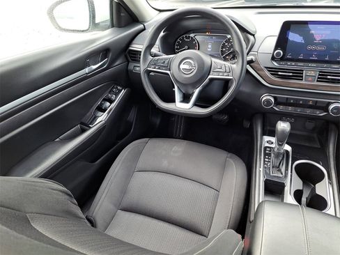 Certified 2023 Nissan Altima 2.5 SV image 10