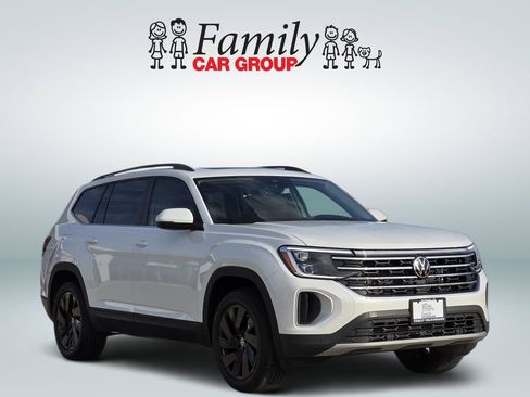 New 2026 Volkswagen Atlas SE FWD image 2