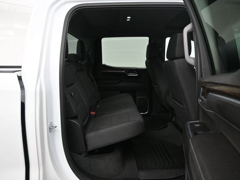 Used 2022 GMC Sierra 1500 Elevation image 27