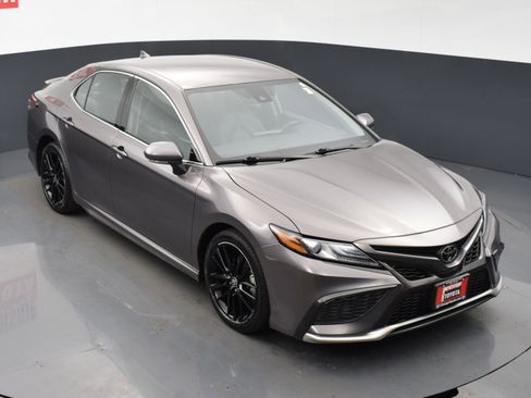 Used 2023 Toyota Camry XSE image 24