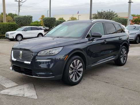Certified 2022 Lincoln Corsair Reserve FWD image 3