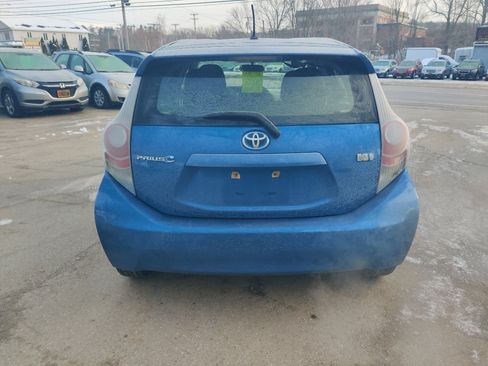 Used 2012 Toyota Prius C One image 5
