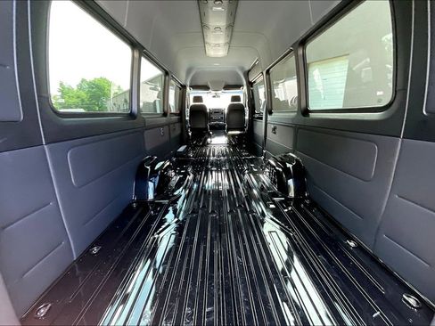 New 2025 Mercedes-Benz Sprinter 3500 image 9