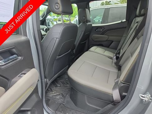 Used 2025 Chevrolet Colorado ZR2 w/ Midnight Edition AWD/4WD image 5