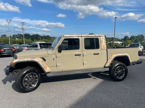 Used 2020 Jeep Gladiator Overland AWD/4WD image 20