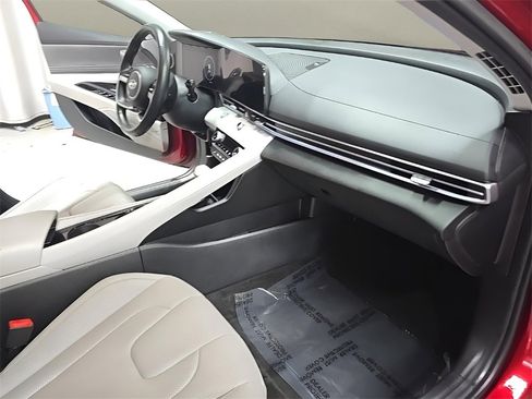 Certified 2024 Hyundai Elantra Limited image 19