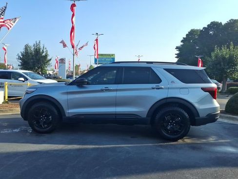 Used 2023 Ford Explorer Timberline w/ Timberline Technology Package AWD/4WD image 3