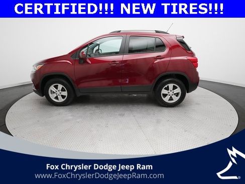 Used 2022 Chevrolet Trax LT w/ LT Convenience Package image 23