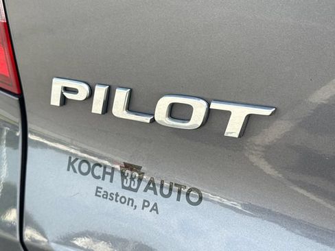 Used 2019 Honda Pilot Touring image 18