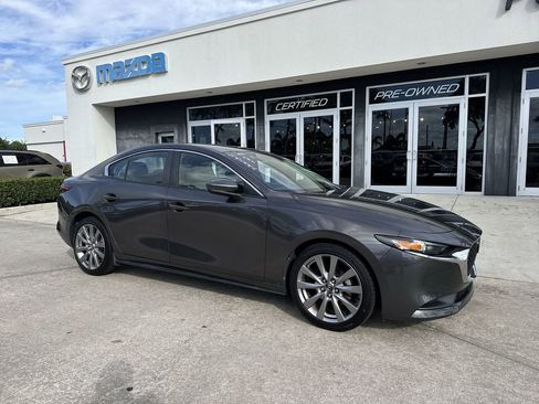 Used 2020 MAZDA MAZDA3 Sedan w/ Select Package image 7