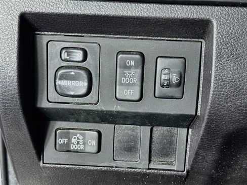 Used 2014 Toyota Tundra SR image 15