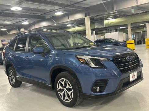 Certified 2023 Subaru Forester Premium image 1