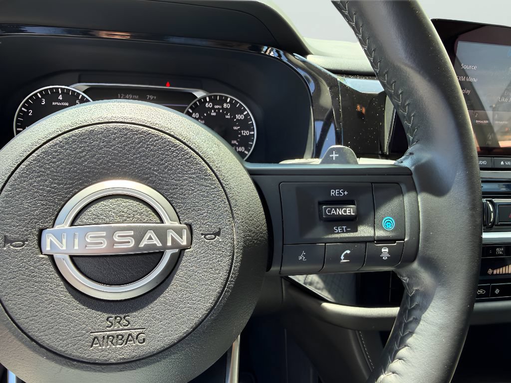 Used 2024 Nissan Pathfinder SV FWD image 23