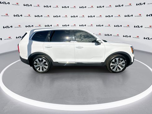 Certified 2022 Kia Telluride EX w/ EX Premium Package image 9