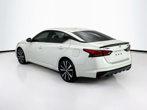 Used 2022 Nissan Altima 2.5 SR w/ Midnight Edition Package FWD image 7