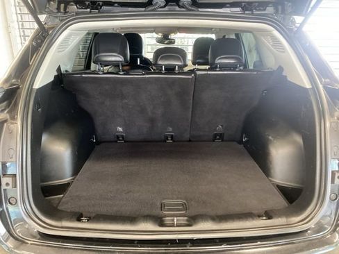 Used 2019 Jeep Compass Latitude w/ Cold Weather Group AWD/4WD image 9